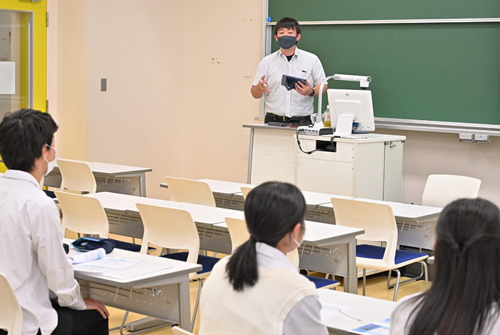 Simulated class by Dr. Fukuda