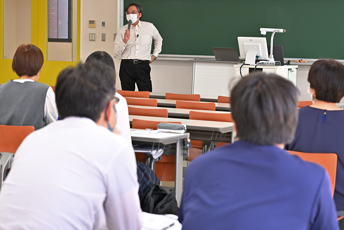 Prof. Yabuchi's explanation of measures for entrance examinations (essays)