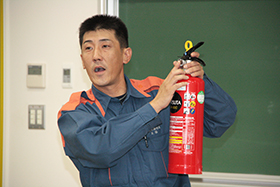 Explanation of fire extinguisher handling